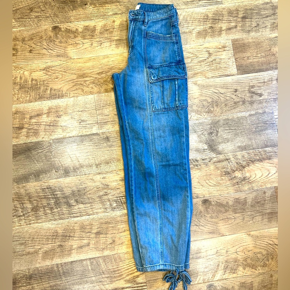 Hidden Denim, size 25, fit closer to 26. Very cozy and stretch. Good condition